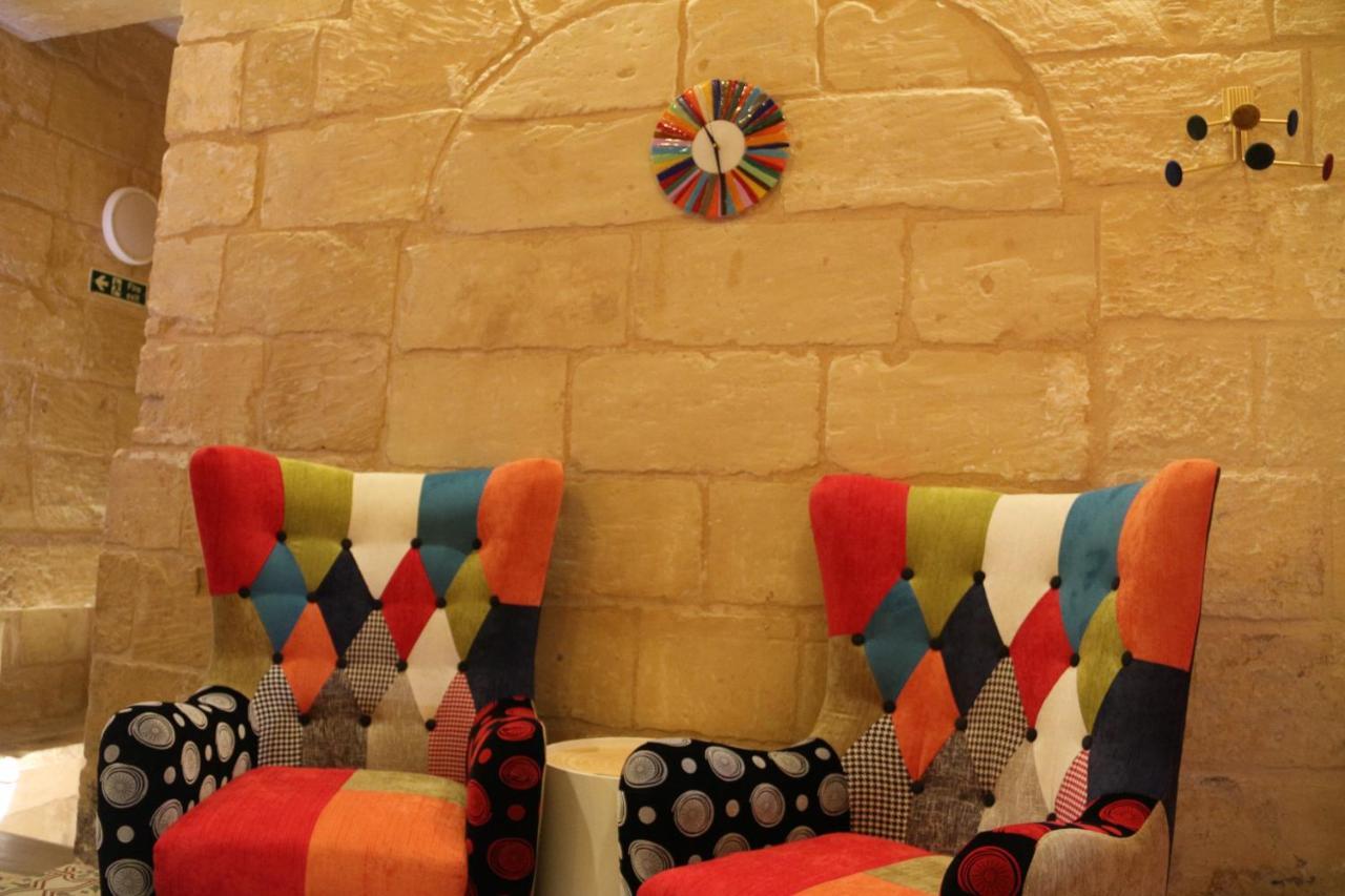 شقة Malta'S Naughtiest Cabaret إيل فورجانا المظهر الخارجي الصورة
